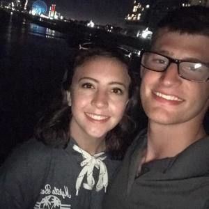 Meet your Posher, Hilary